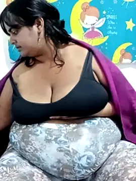 Онлайн чат XXX SusanaEshwar