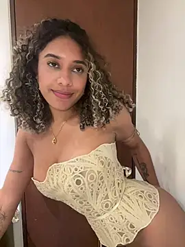 Belkaj Adlı Modelin Canlı XXX Sohbeti