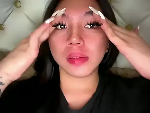 kat_mire's Live XXX Chat