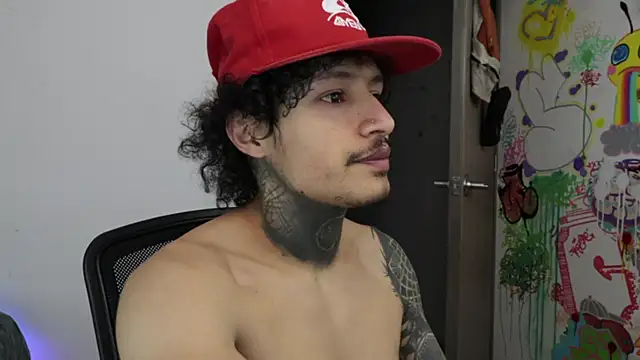 trieone's Live XXX Chat