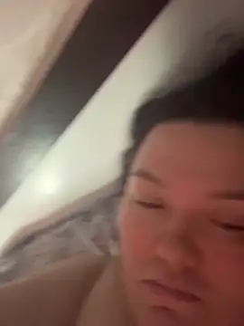 XXX chat uživo modela SunnyLeila2101