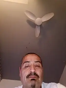 bimexpoexist Adlı Modelin Canlı XXX Sohbeti