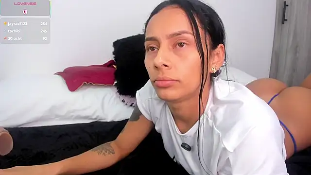 แชท XXX สดของ karlyn_angels