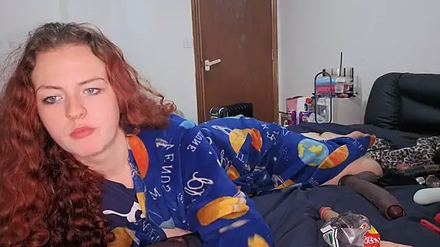 ENGLISHEMILY_69 élő XXX-chatje