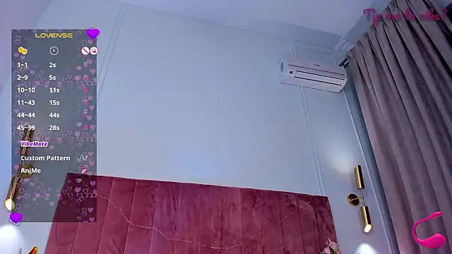 Mayzzie: διαδικτυακό σόου στην κάμερα