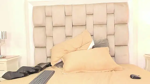 แชท XXX สดของ SamanthaFerrer__