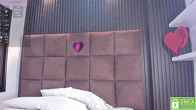 Scarlet__Jones_: онлайн-секс-чат