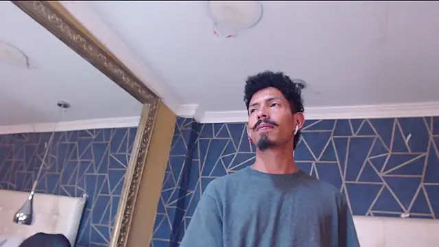 NoaahTylor Obrolan Langsung XXX