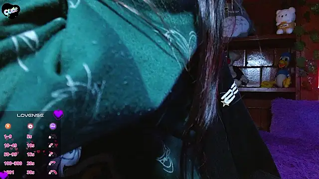 MidoriQuiinn Chat XXX live