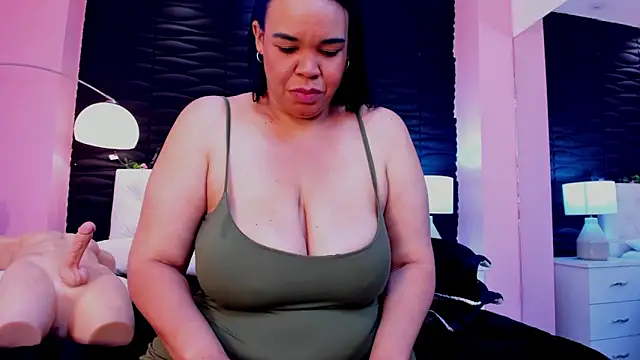 Valery_Nasty__ Adlı Modelin Canlı XXX Sohbeti