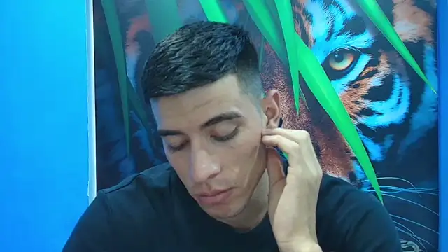 XXX chat uživo modela DEIBY_BABY