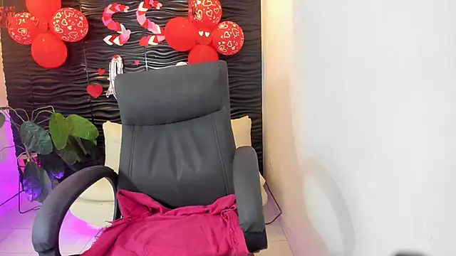 sofia_44's Live XXX Chat