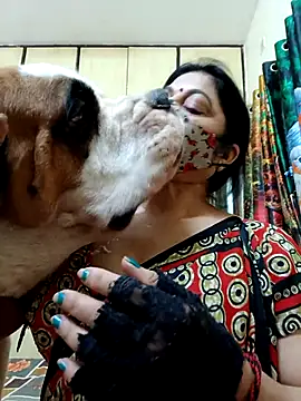 Chat +18 de Ratna-777 ao vivo