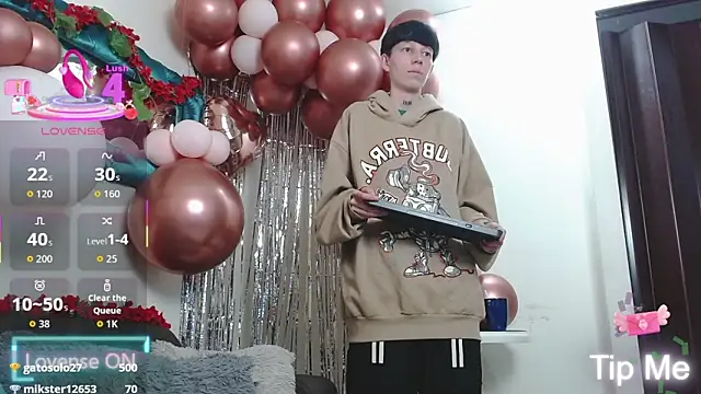 Chat +18 de LiamBrown09 ao vivo