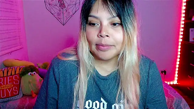 Chat +18 de EllieMoonX ao vivo