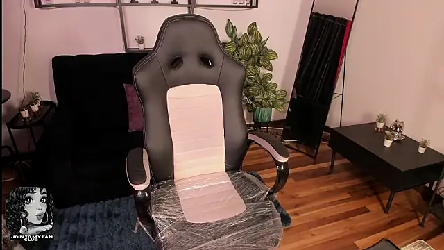 XXX chat uživo modela gummo_