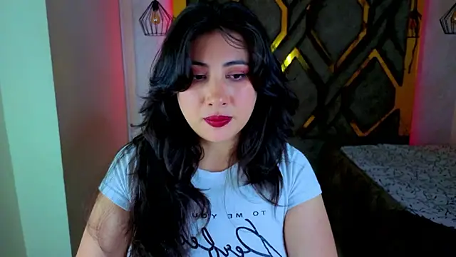 Luvienne Chat XXX live