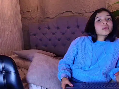 SophyAdamsn Webbikameraesitys