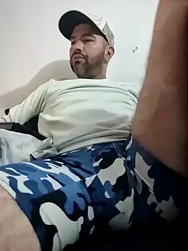 Chat XXX ao vivo de hairyandbigmann