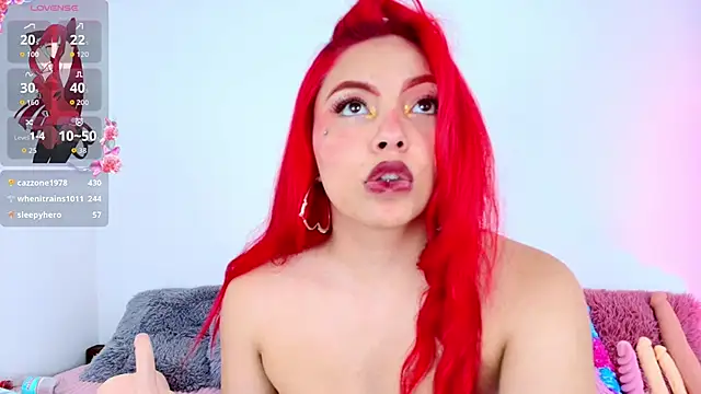 Cloee_Lovee élő XXX-chatje