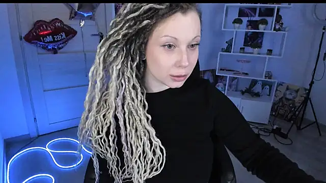 HoneySallyMoore live XXX chat