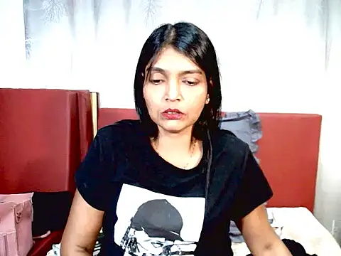 IndianAlisha live XXX chat