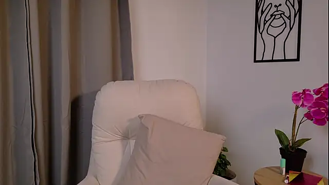 VictoriaNova_: απευθείας συνομιλία ΧΧΧ