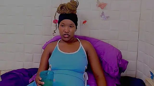 EroticSexyPrada's Live XXX Chat