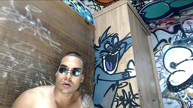 Chat +18 de Justin_Frank ao vivo