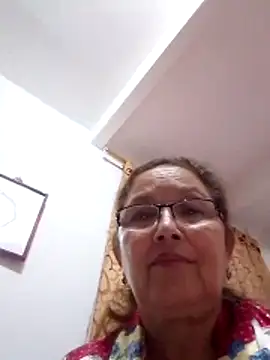 XXX chat uživo modela Cessi50