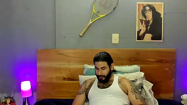 Prometeo-grizzly élő XXX-chatje