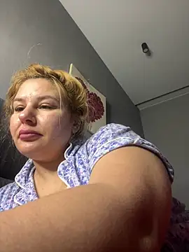 Passion-Blondyn Live XXX chat