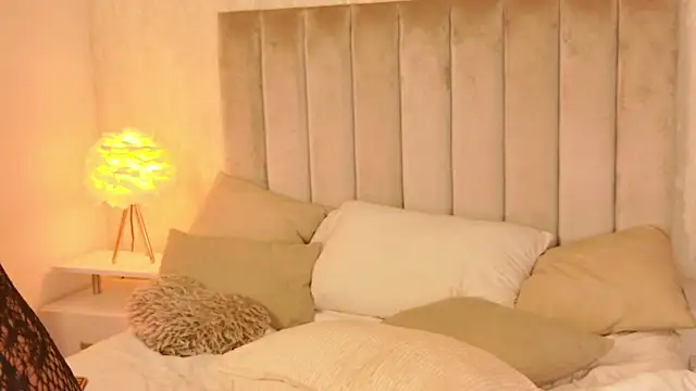 DannaRiles_ live XXX chat