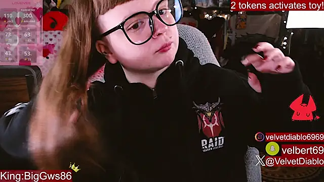 Chat XXX en directo de VelvetDiablo