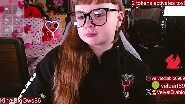 VelvetDiablo লাইভ XXX চ্যাট