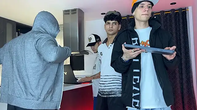 TheBatMansion Pertunjukan Webcam