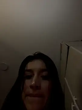 Emmily_19 Obrolan Langsung XXX