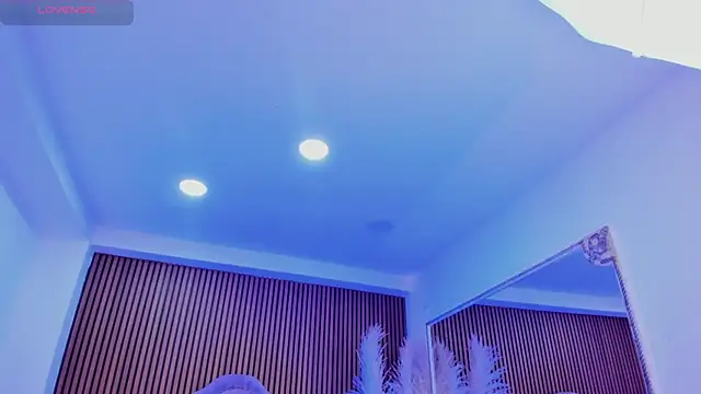 SelenaStonne 现场XXX聊天