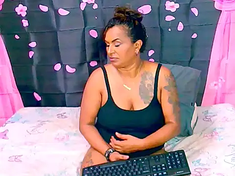 indiansparkle Chat XXX live