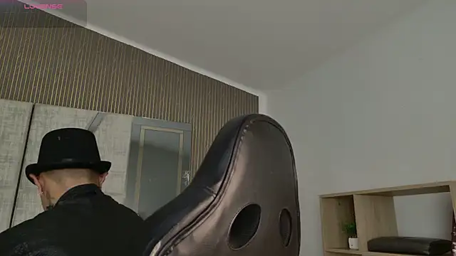 LiamDeep Live XXX-Chat