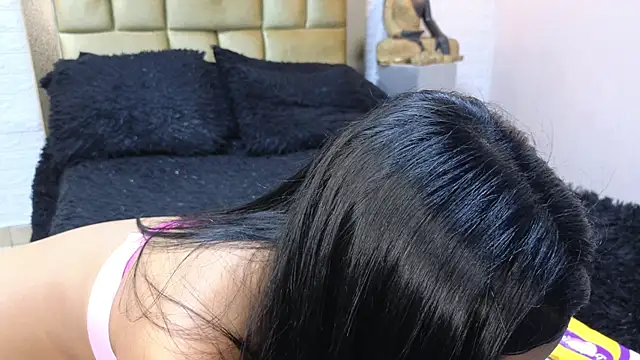 ximenawilliamss Adlı Modelin Canlı XXX Sohbeti