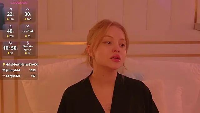 MollyHilton élő XXX-chatje