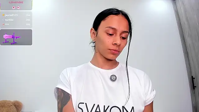 karlyn_angels' Live XXX Chat