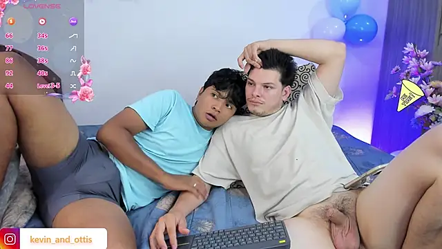 _Ottis_ élő XXX-chatje