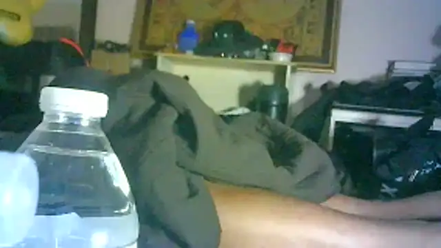 ON3YOULLN3VER_FIR3 élő XXX-chatje