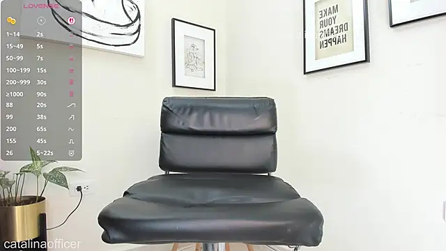 catalinaofficer লাইভ XXX চ্যাট