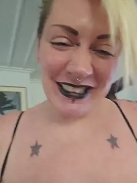 Chat XXX Live PinkTheHawk