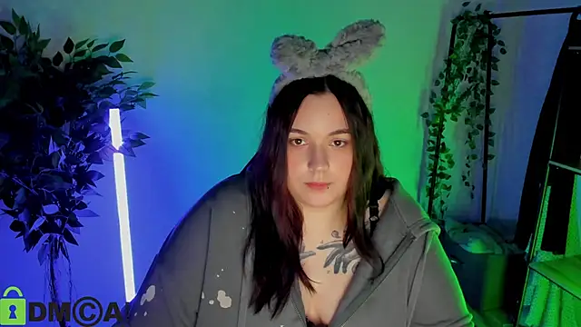 Mia_R0ss 即時 XXX 聊天