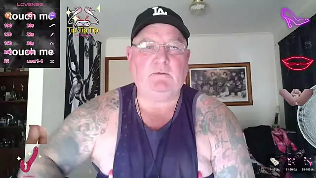 Chat +18 de KINKYBLUEYES69 ao vivo