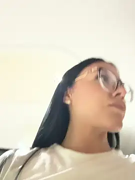 VictoriaBolt_: онлайн-секс-чат